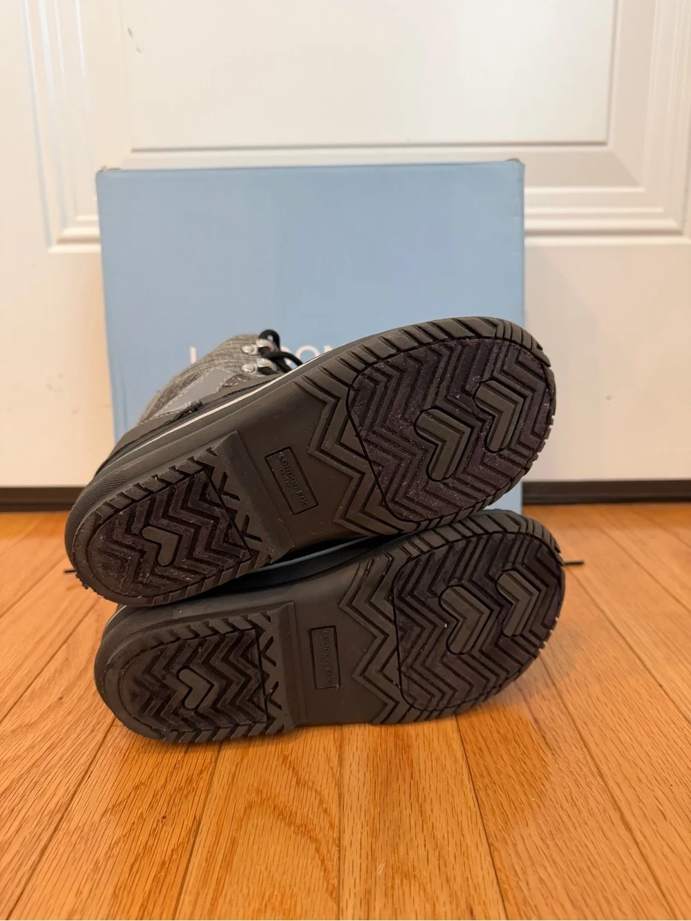 London Fog Kids Gray & Black Insulated Snow Boots
